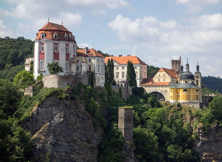 Hrad Velký Vřešťov, Velký Vřešťov, Czech Republic (Czechia)